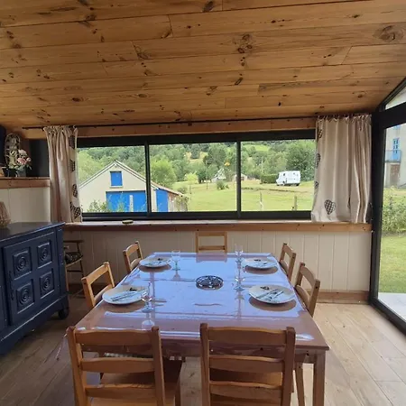 Le Aux Cerfs * Campan